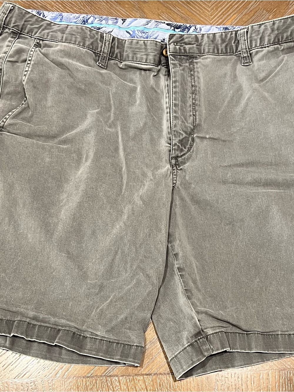 Tommy Bahama Washed Gray Flat-Front Men's Shorts
